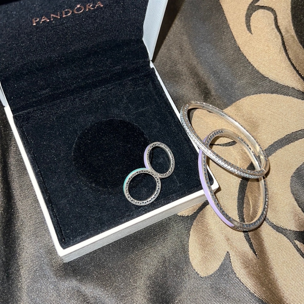 Pandora Set of 4 piece’s of bracelet and ring
